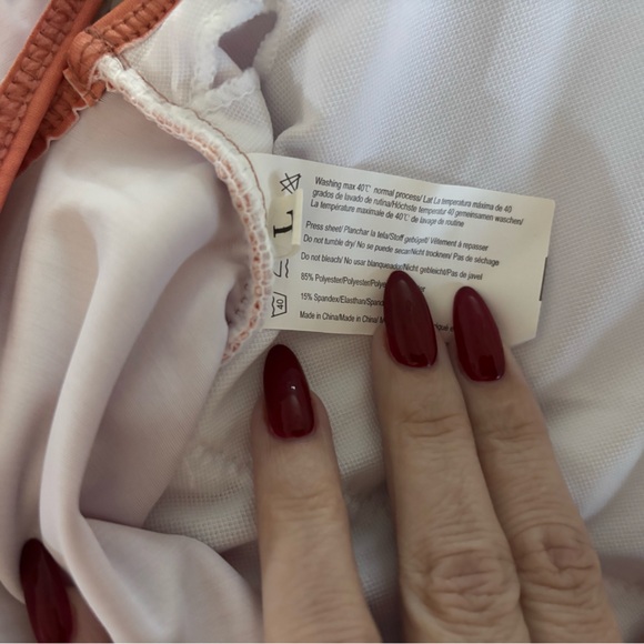 NWOT Palm Print One Piece In Peach Size L - Picture 3 of 3